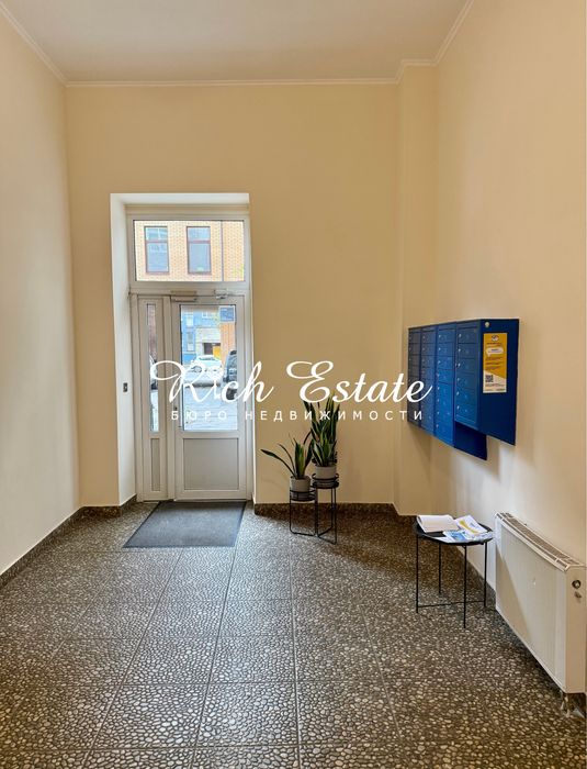 Поділ Видова квартира в клубному будинку Хорива 39/41