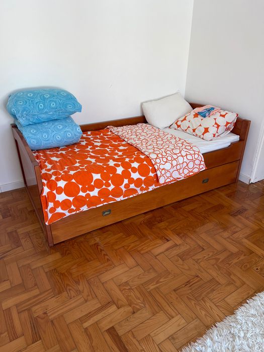 Vendo cama de solteiro