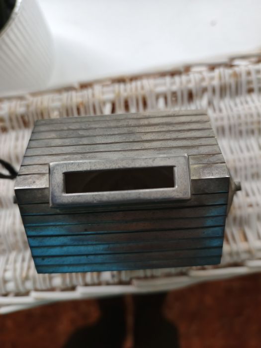 Шкатулка -копилка металлическая...