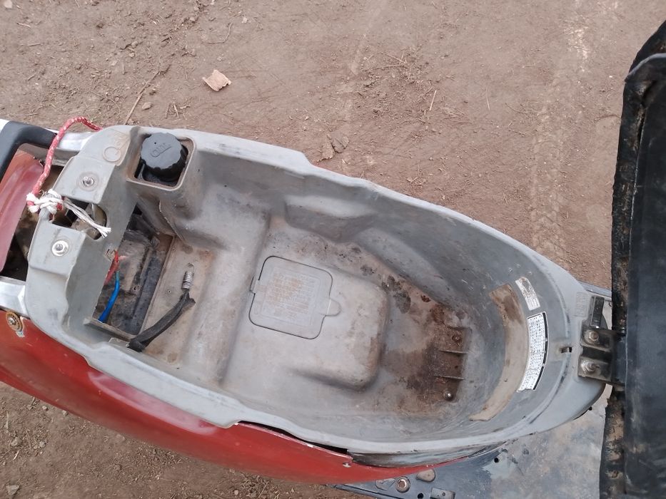 Продам скутер Срочно