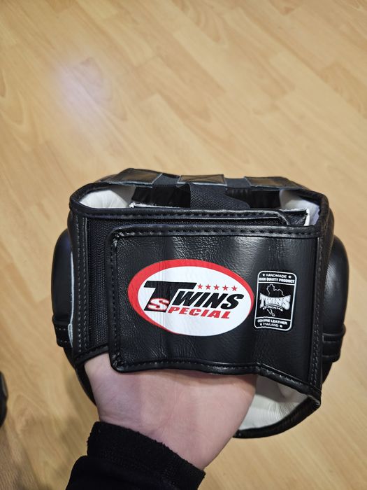 Шкіряний шолом Twins