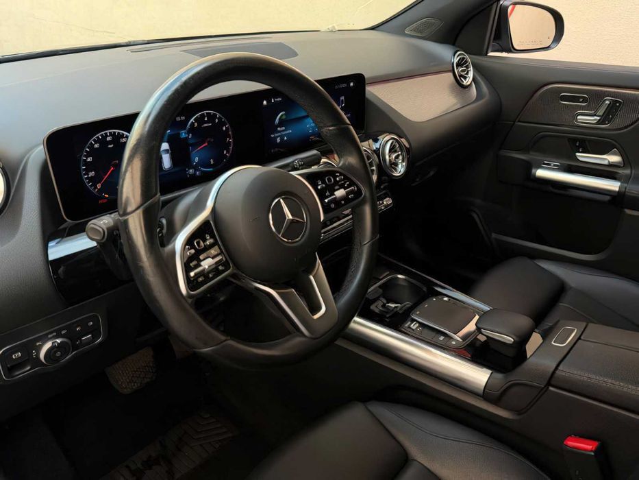 Mercedes-Benz GLA 250 4MATIC      2021