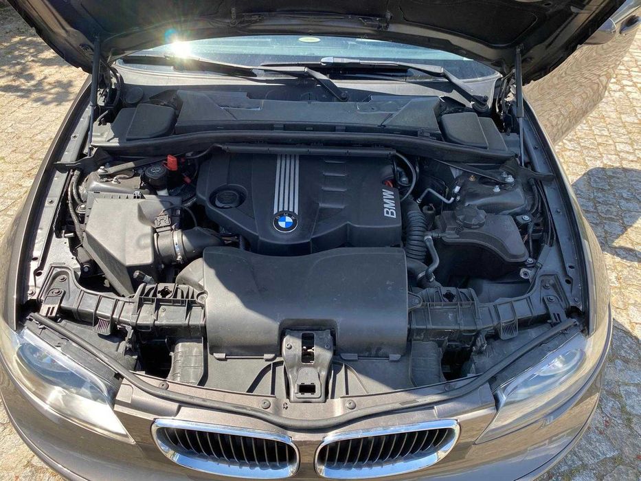 BMW Série 1 118d c/ gancho reboque
