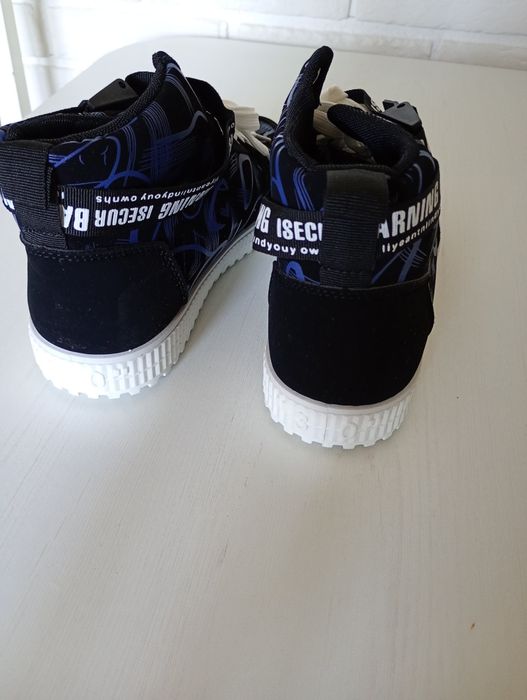 Nowe buty  43 trampki