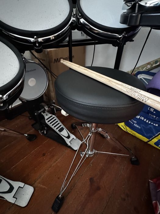 Bateria Eletronica Millenium Semi-Nova + acessorios