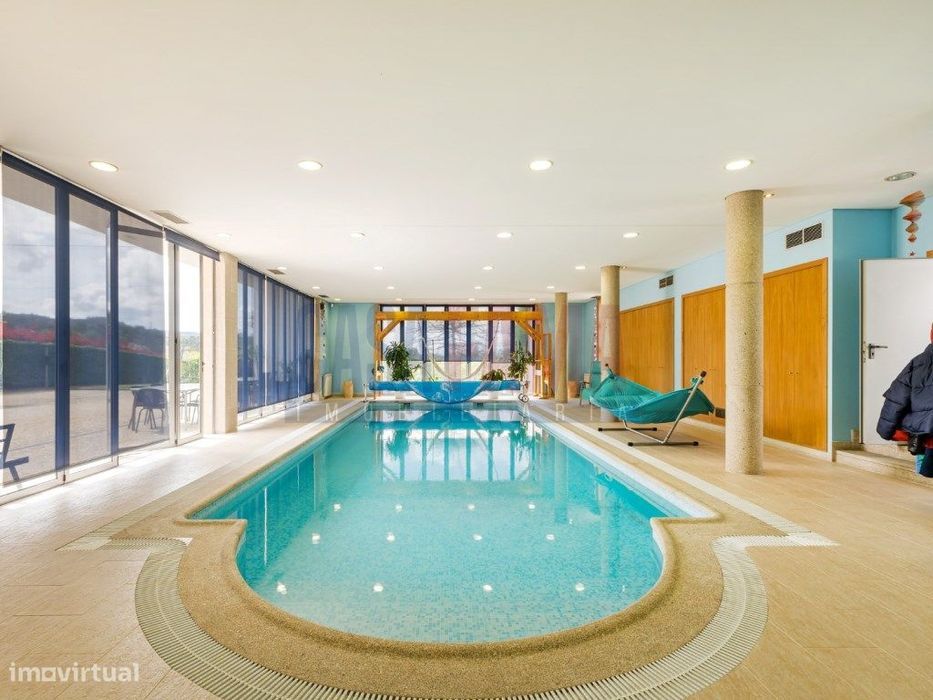 Moradia Isolada de Luxo com Piscina Interior - Zona Tranquila - Braga
