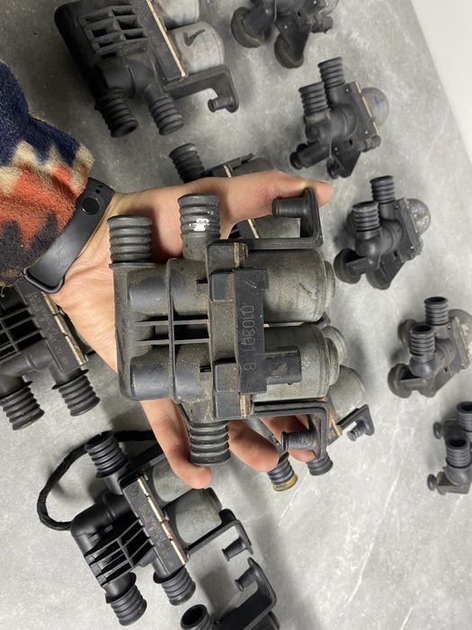 Клапан Пічки БМВ Е39 Е46 Е38 Е53 Е60 Е65 Отопителя Води Кран Печки