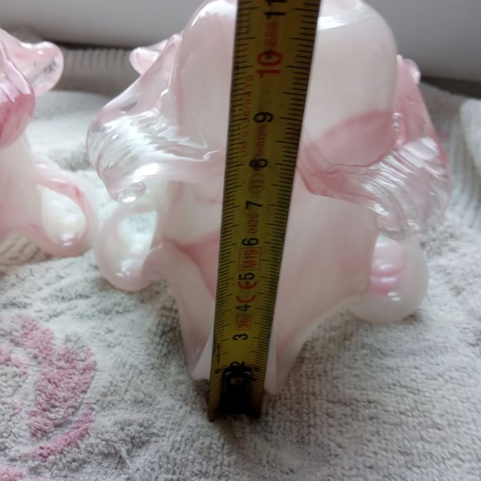 Два плафона на люстру или светильник.