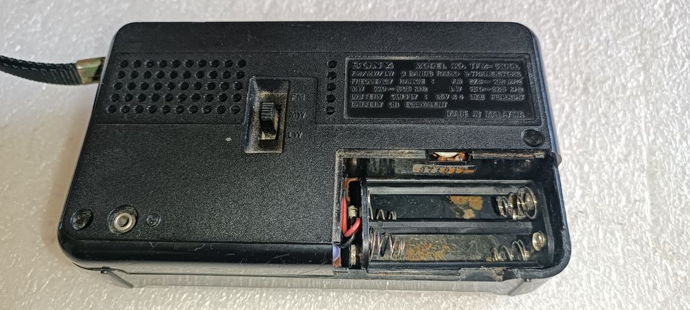 Rádio antigo da Sony para decoração