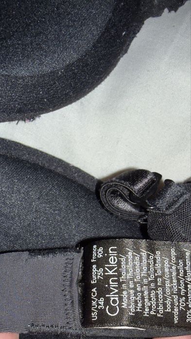 Biustnosz Calvin Klein 75B