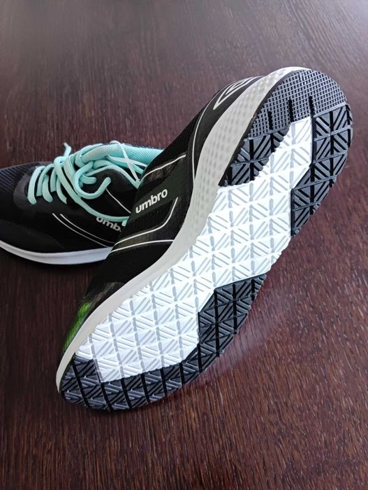 Nowe buty Umbro 37