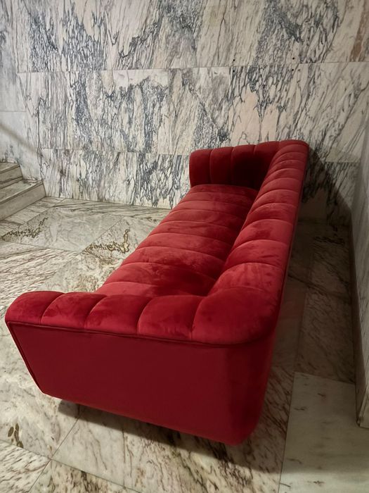 Sofa de veludo.