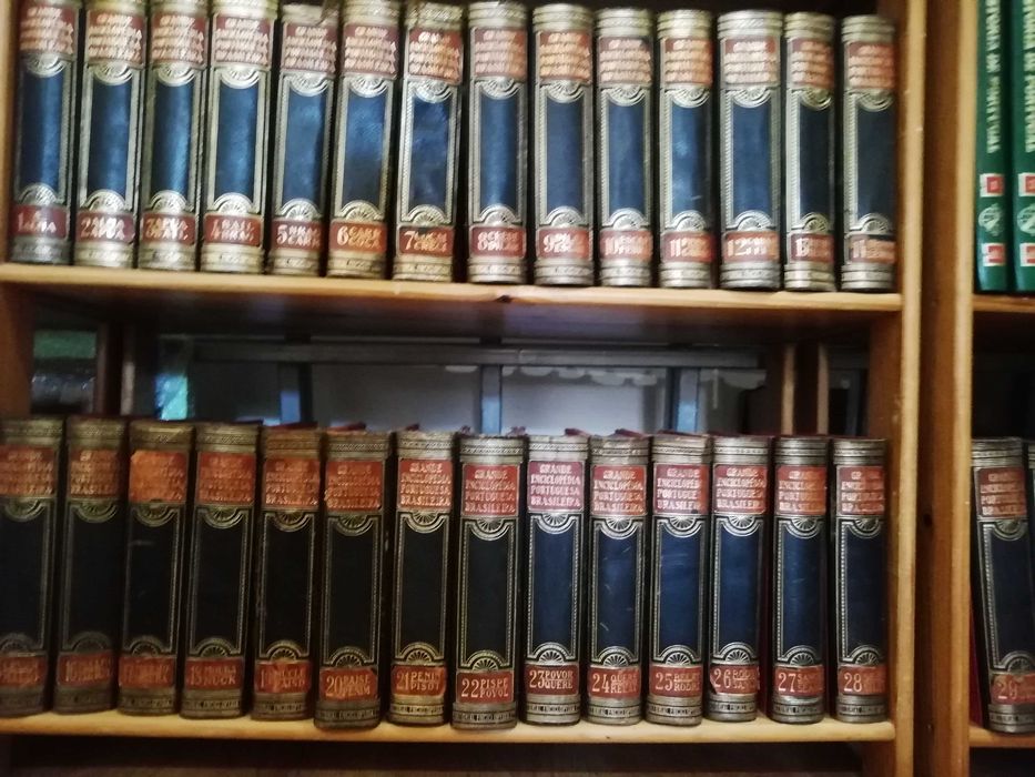Grande Enciclopédia Portuguesa e Brasileira,
