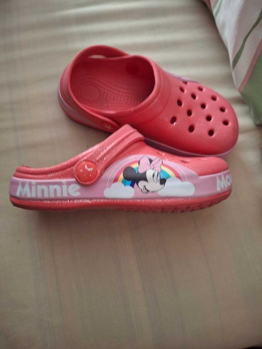 Sandálias tipo crocs T27