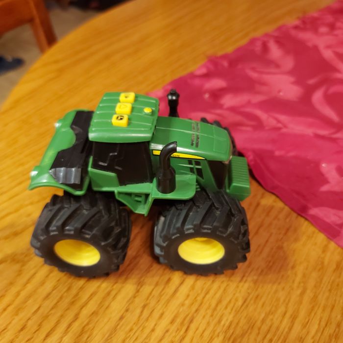 Tomy John deere traktor monster
