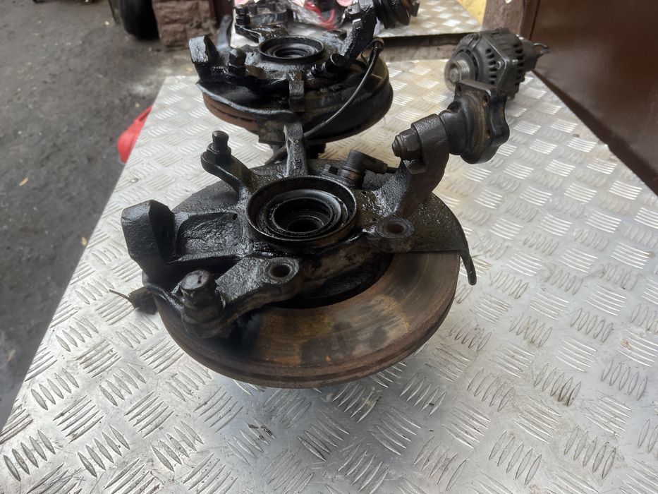 Цапфа кулак Ниссан террано 2 nissan terrano
