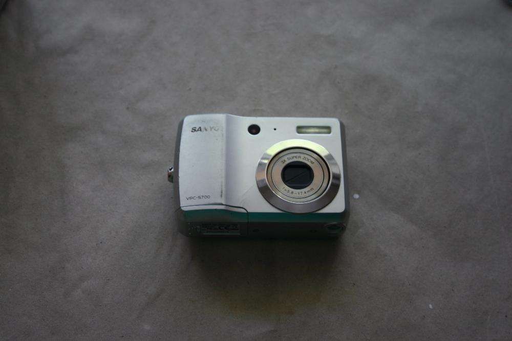 Máquina Fotográfica Digital Sanyo VPC-5700
