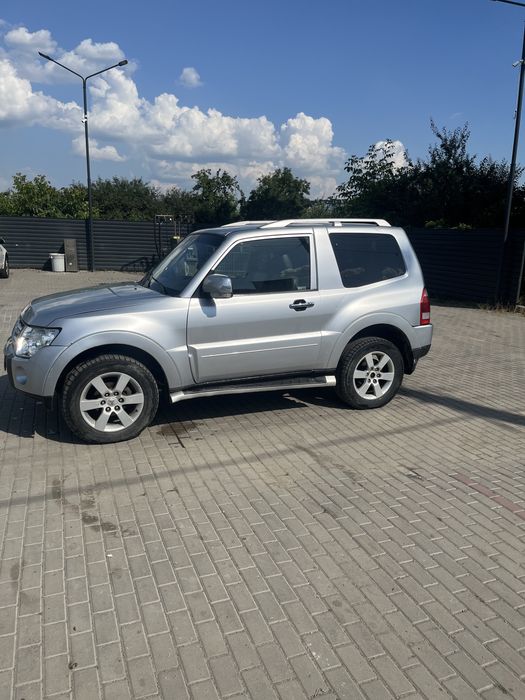 Mitsubishi Pajero коротиш