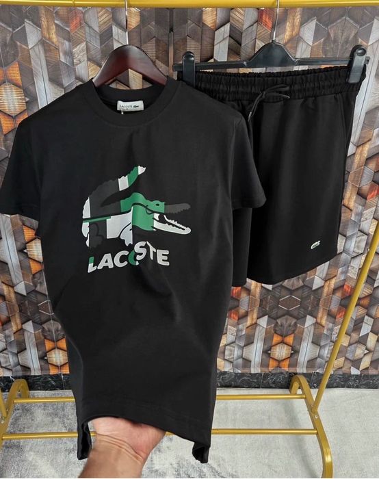 conjunto e tshirts
