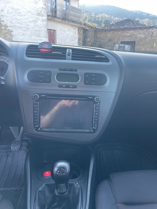 Seat Leon 1P 2.0 TDI 140cv Look FR Jantes 18 Suspensão Koni