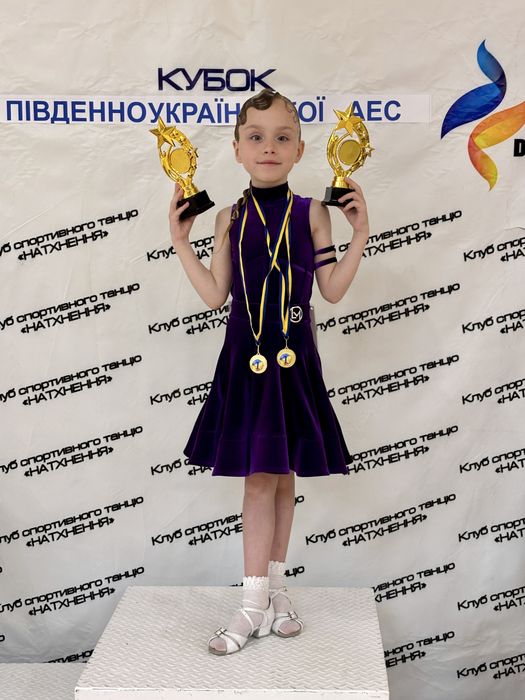Брендовий Бейсик. Велюр CHRISANNE CLOVER