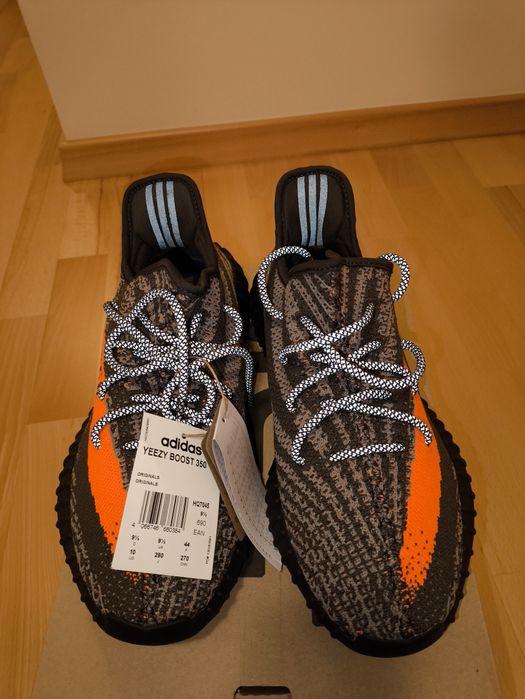 Yeezy boost 350 v2 Carbon Beluga 44