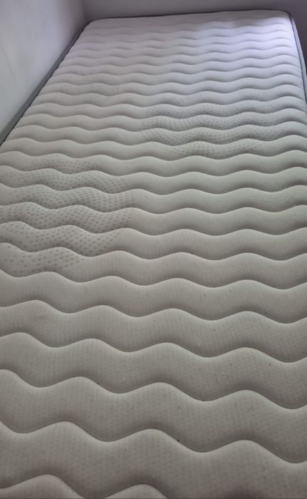 Vendo  colchão  e cama