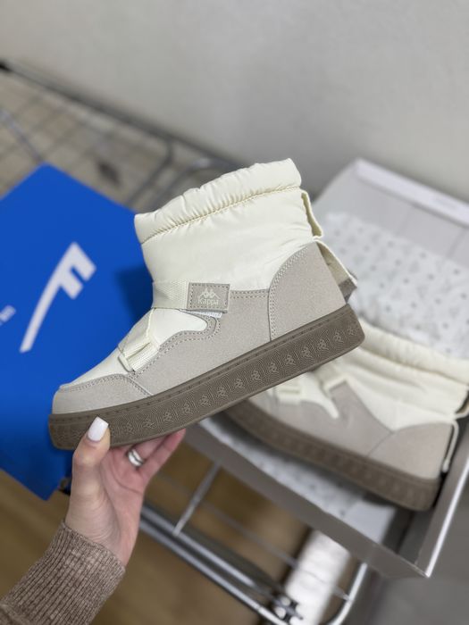 Зимове жіноче взуття, зимове дитяче взуття, дутики, угги