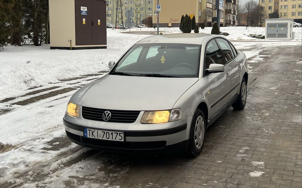 Volkswagen Passat 1.9 TDI 110 KM / zwykła pompa / klimatyzacja