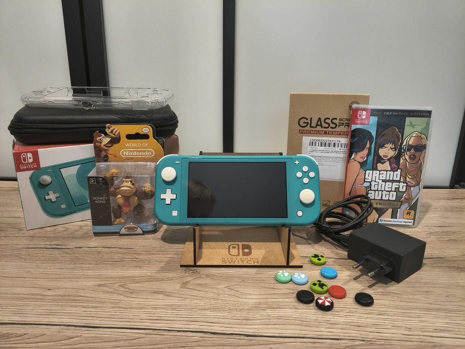 Nintendo Switch Lite, stan idealny, zestaw