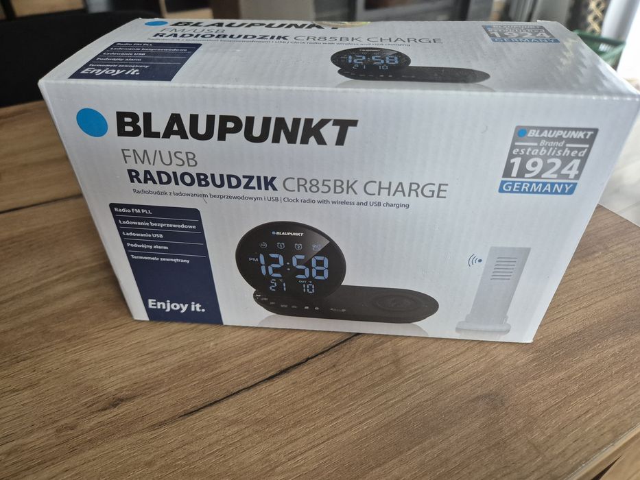 Radiobudzik blaupunkt z ładowarką indukcyjna, termometrem