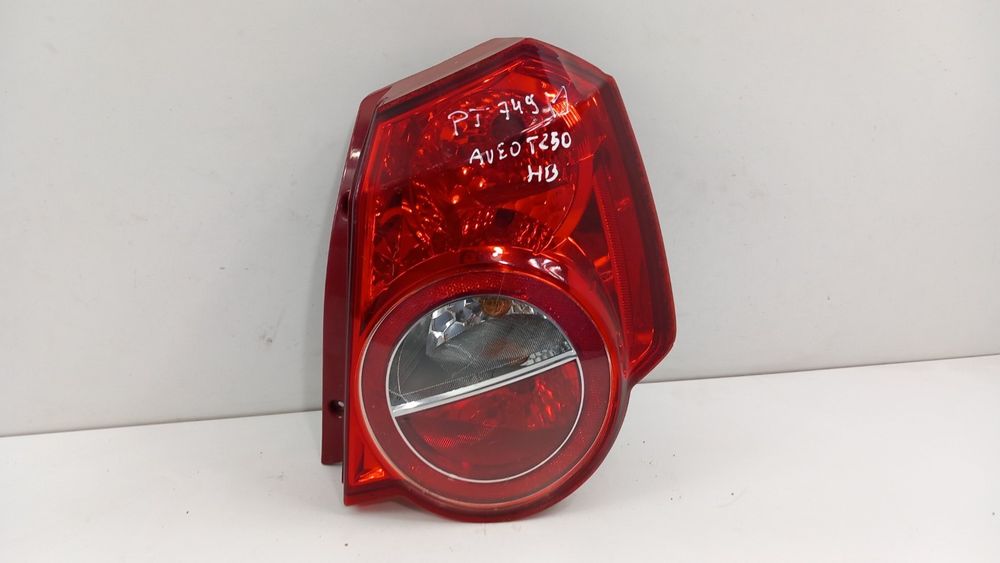 Chevrolet Aveo Lift T250 Hb Lampa Tył Prawa