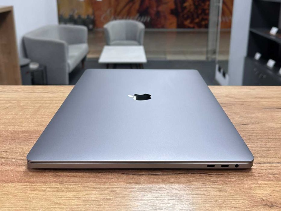 MacBook Pro 16 2019 • Space Gray • i9-9880H • 64 Gb • 512 Gb (макбук)