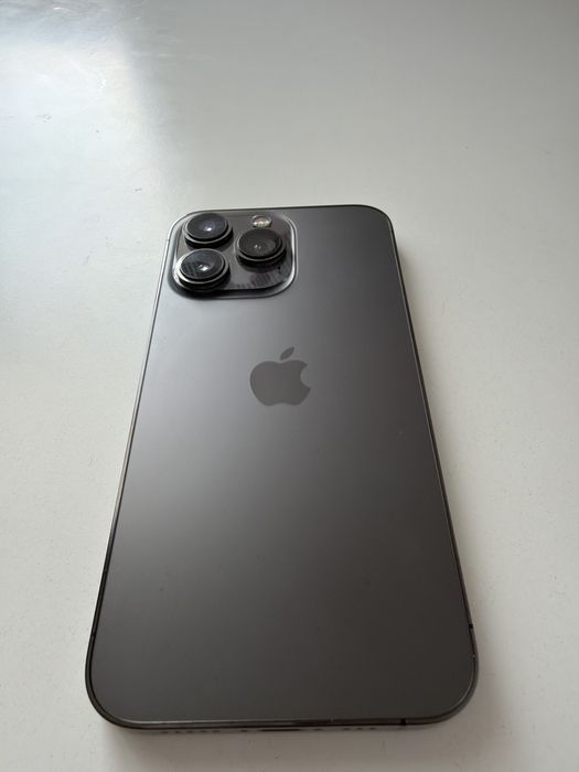 sprzedam iPhone 13 pro w dobrym stanie, stan bateria 100%