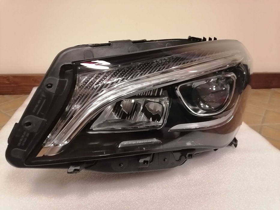 Farol Mercedes CLA w117 ótica óptica Led high performance