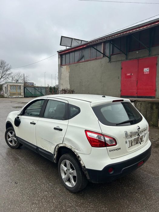 Nissan Qashqai 1.6 benzyna