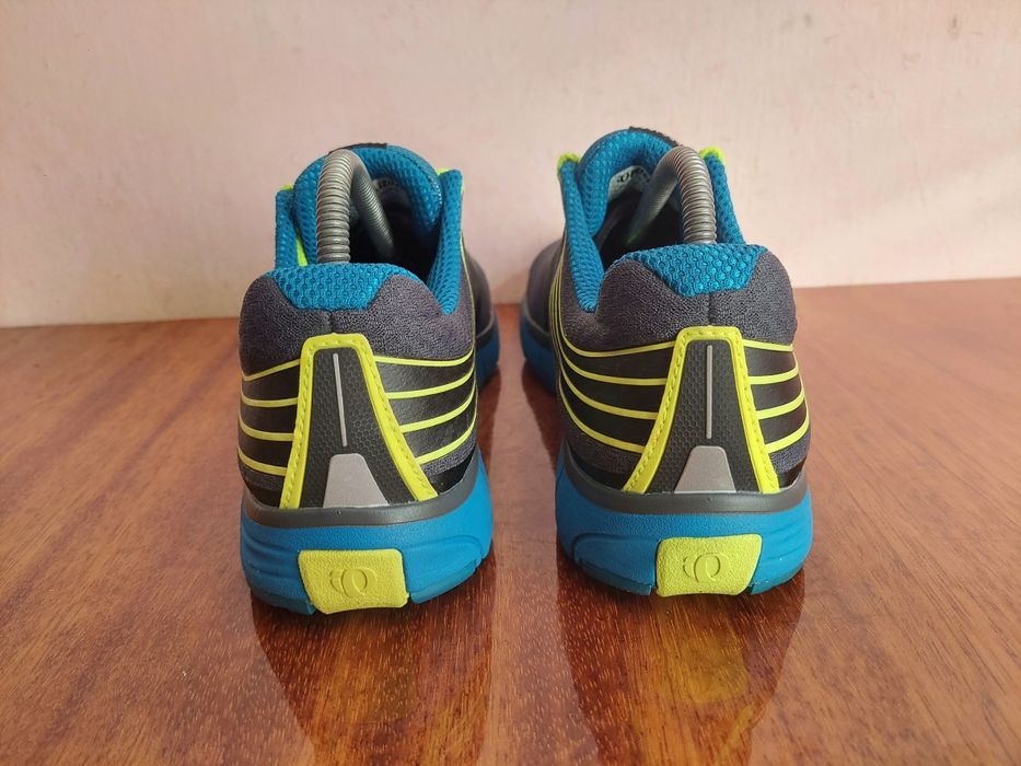 Кроссовки бігові трейлові фірми Pearl izumi Trail N2 оригінал 

Розмір