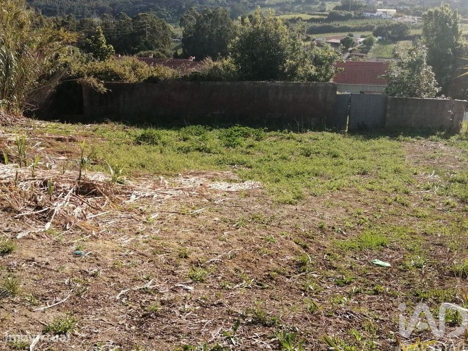 Terreno em Salir de Matos de 340,00 m2