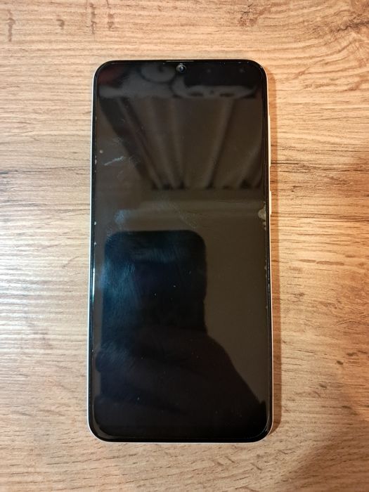 Продам смартфон Samsung A30S, память 4/64 гб