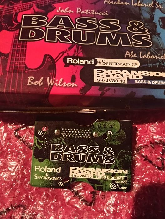 Roland Expansion: Hip-Hop Collection e Bass & Drums SR-JV80