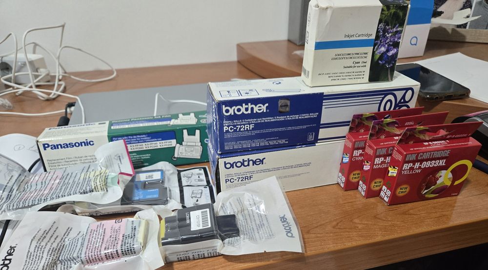 Tinteiros e rolos de fax e impressora