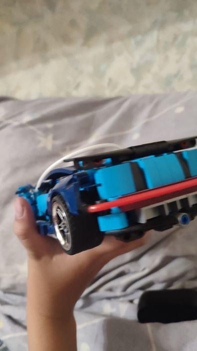 Продам LEGO бугати.