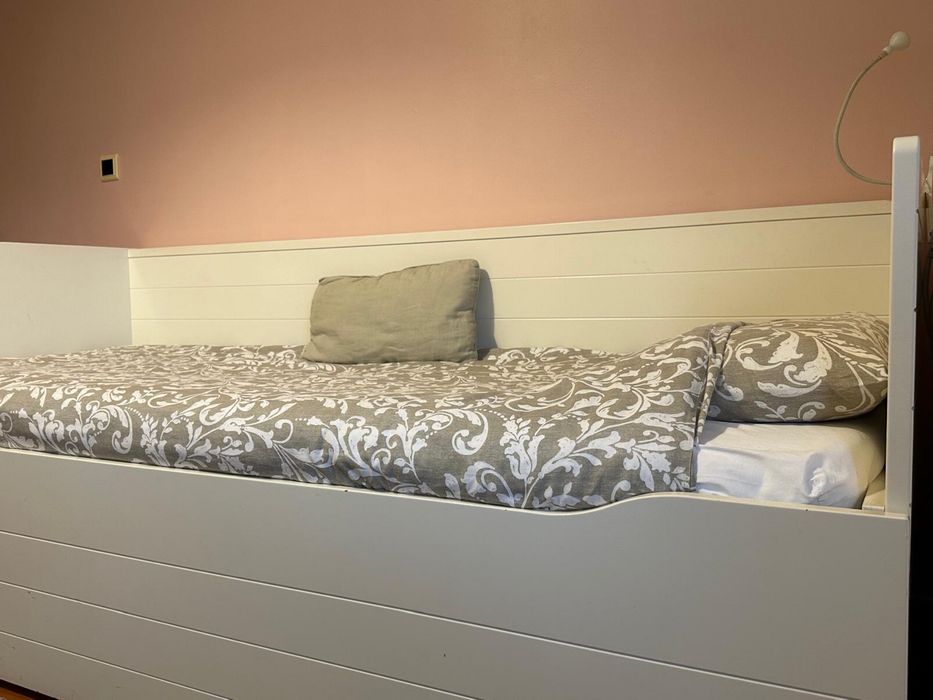 Cama de solteiro com gavetão