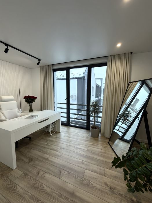 Новий будинок з дизайнерським ремонтом | ВСІ КОМУНІКАЦІЇ