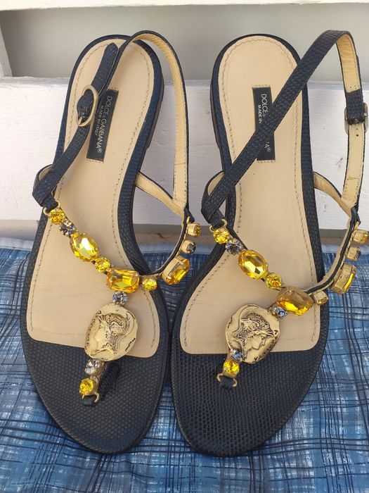 Sandálias dolce e gabbana