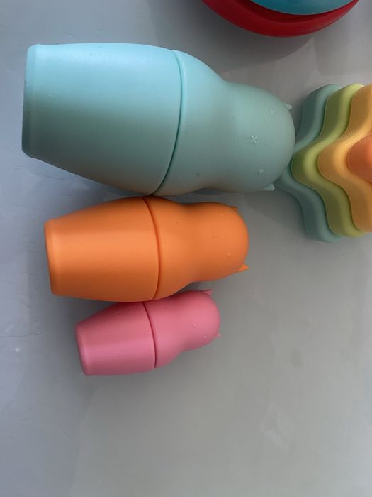 Brinquedos educativos sensoriais Montessori