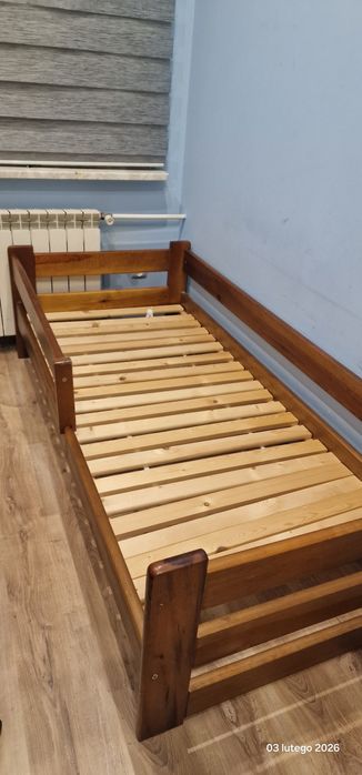 Łóżko drewniane materac gratis