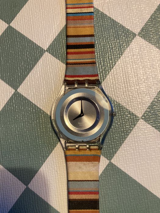 Relogio swatch com caixa