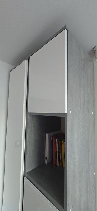 Szafa biało-szara