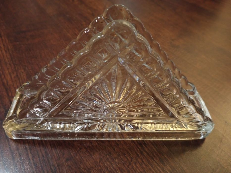 Serwetnik trójkątny PRL